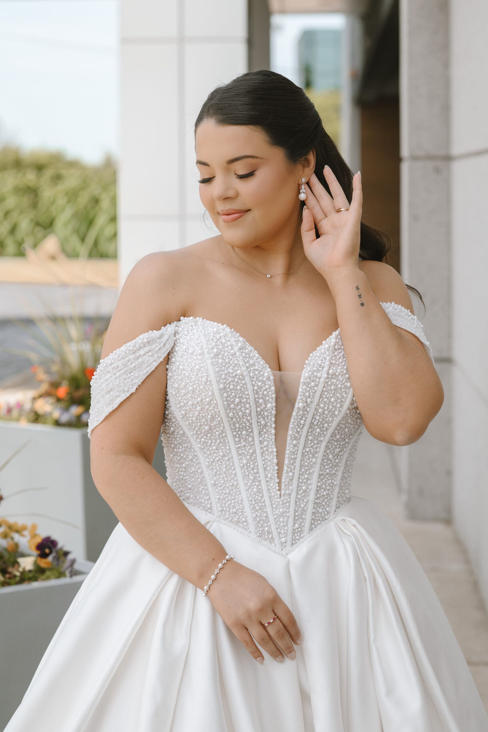 Chicago bride with soft glam makeup