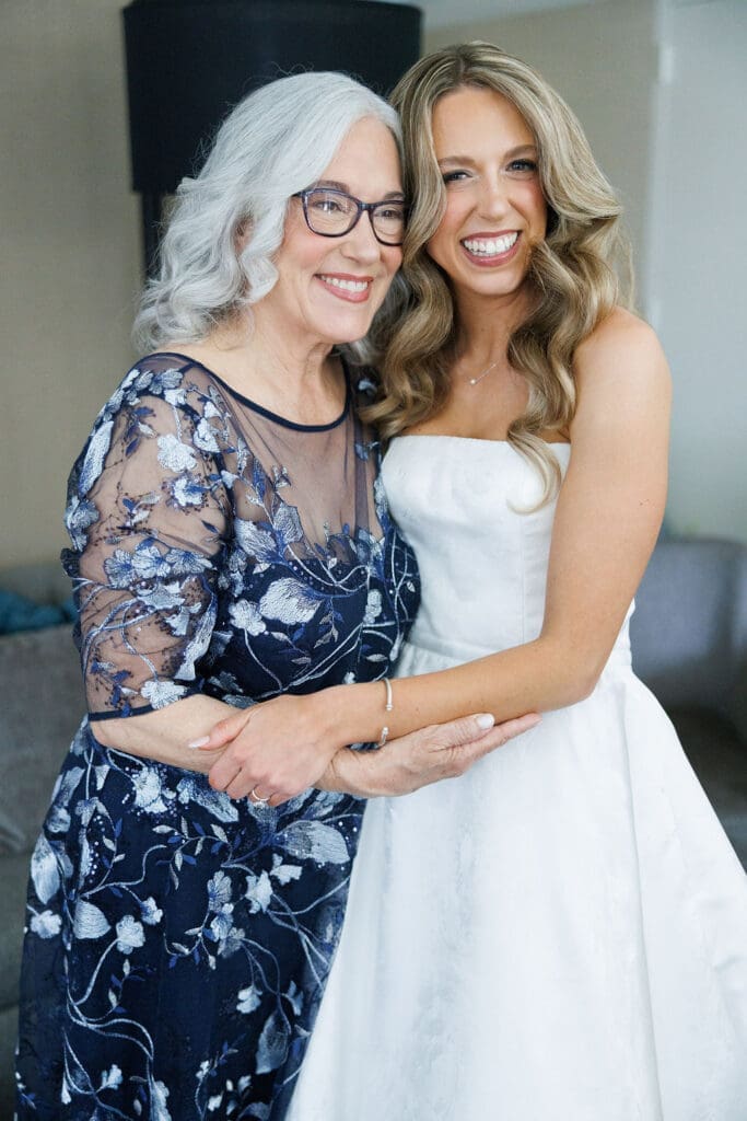 Chicago bride and her mom