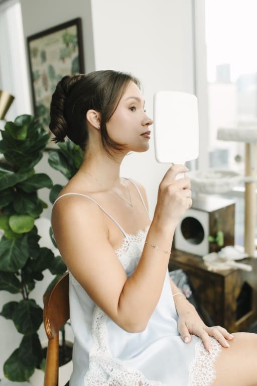 Chicago bride in soft natural glam