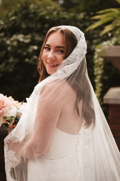 Chicago bride wearing veil