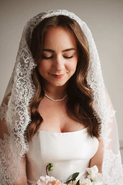 Chicago bride with natural makeup